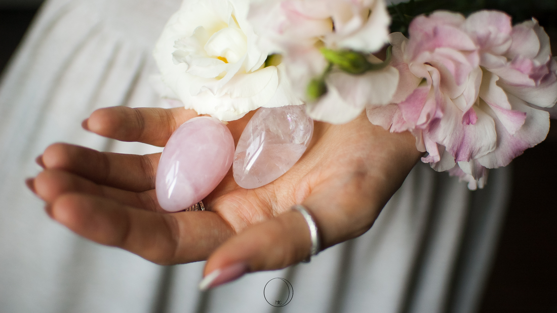 Découvrez les Oeufs de Yoni : Une Exploration de la Sagesse Ancienne et de l'Énergie Féminine