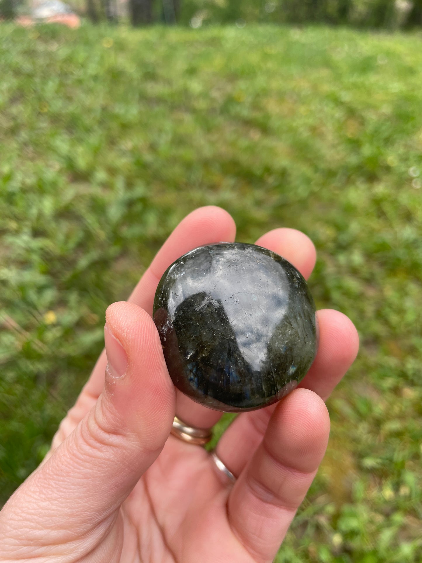 Galet en Labradorite