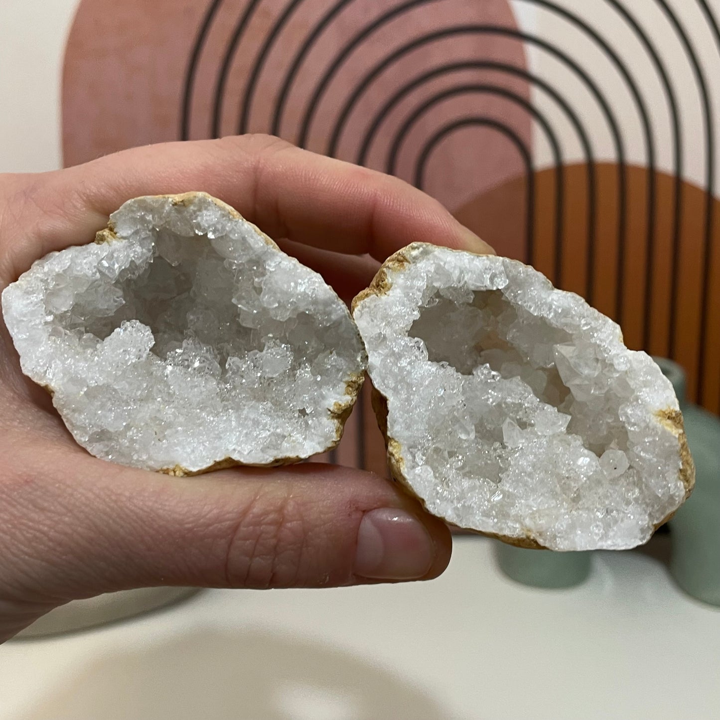 Mini Géode de Cristal de Roche - 129 grammes