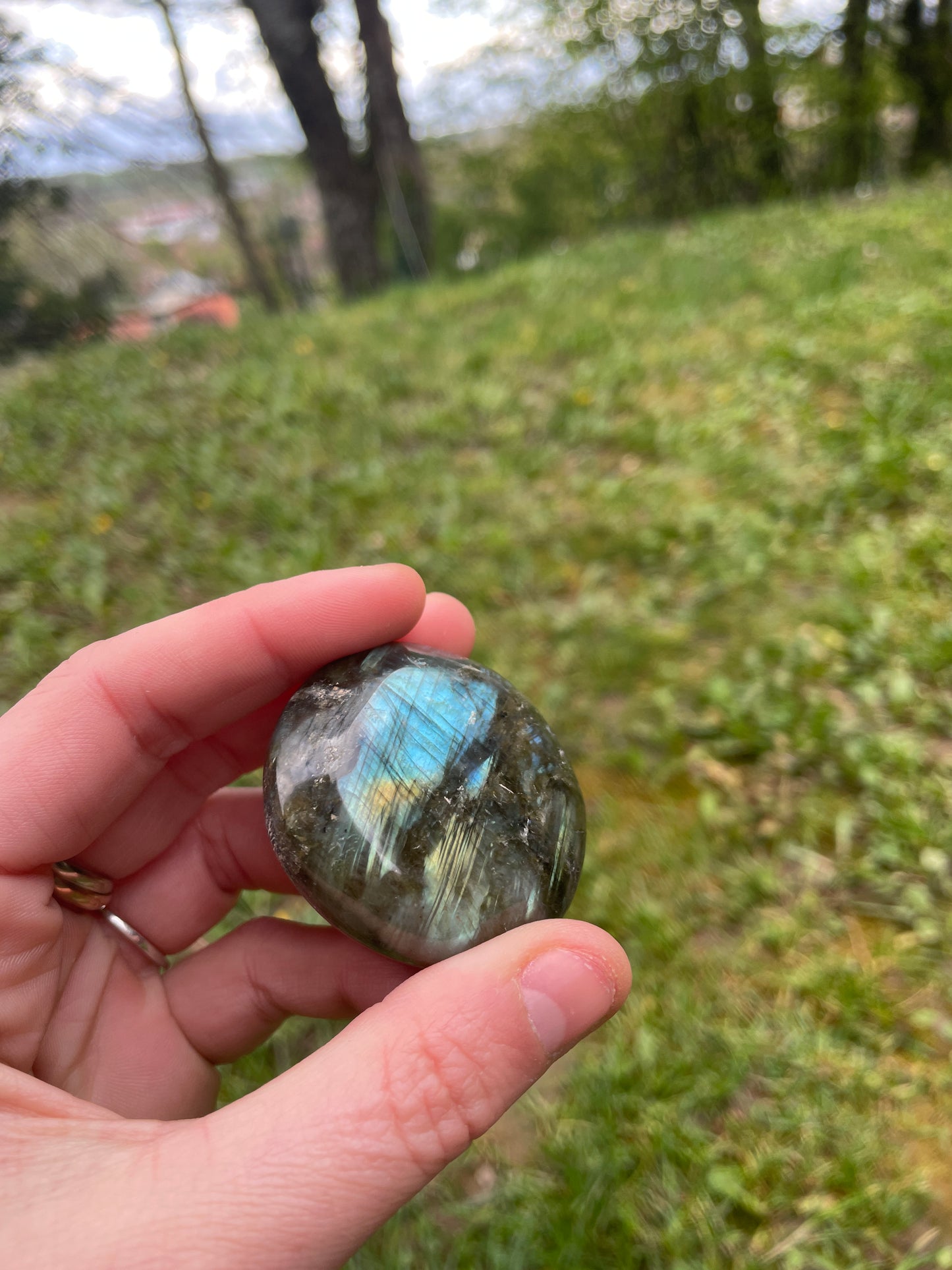 Galet en Labradorite