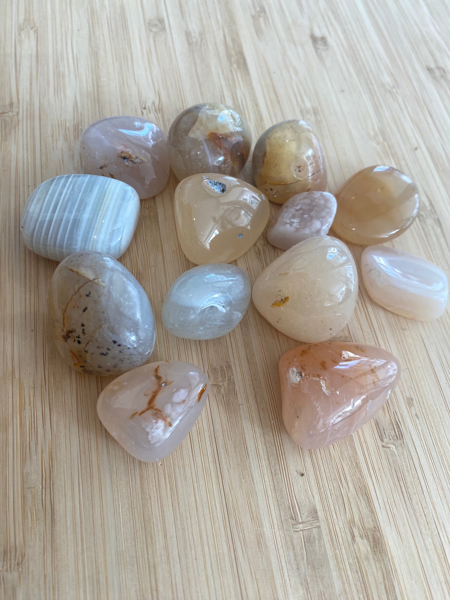 Pierre Roulée Agate Botswana Blanche