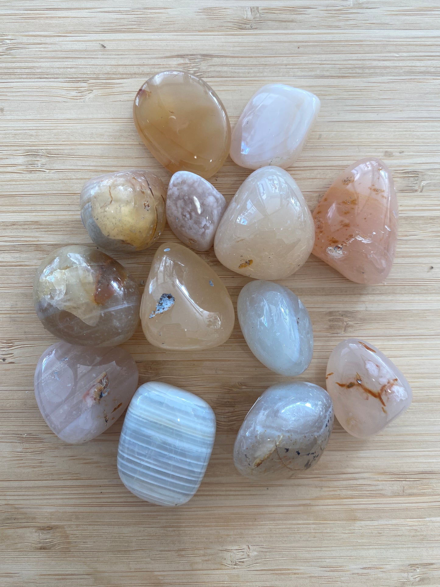 Pierre Roulée Agate Botswana Blanche