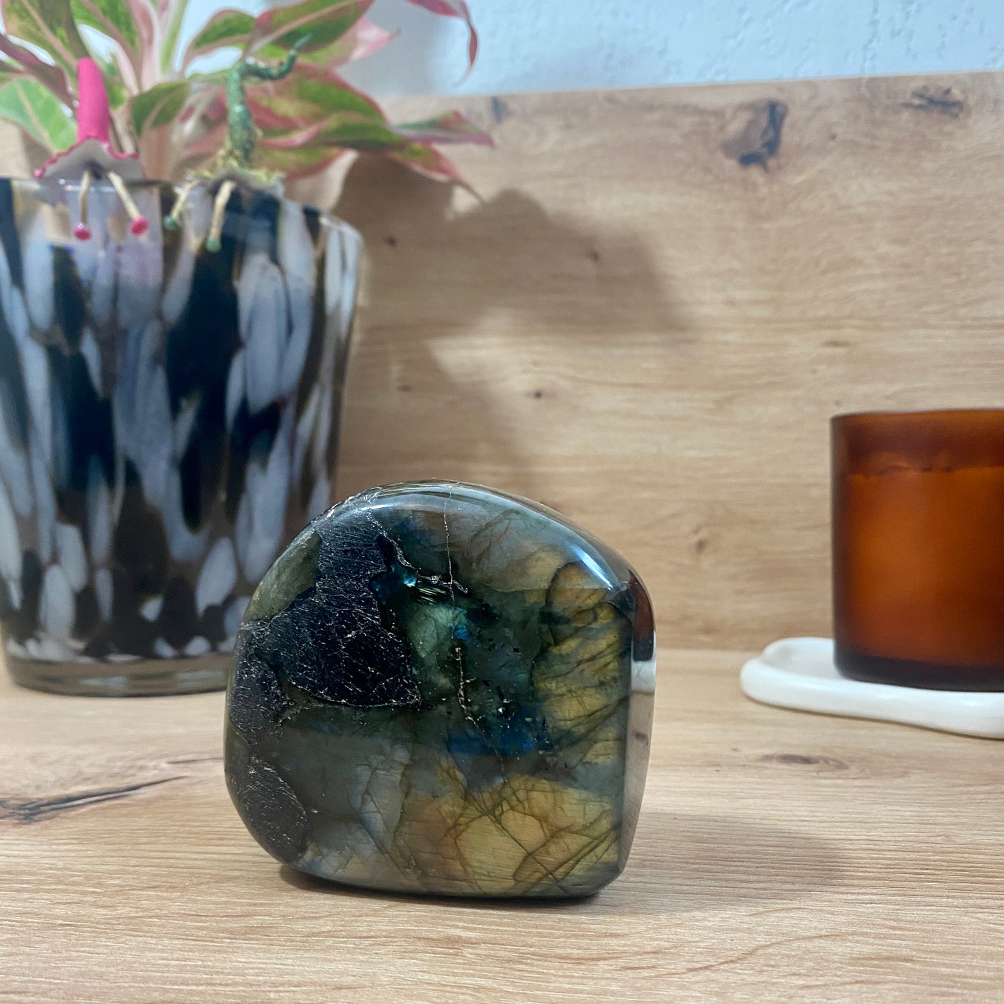 Forme Libre de Labradorite Polie - 388,40 grammes
