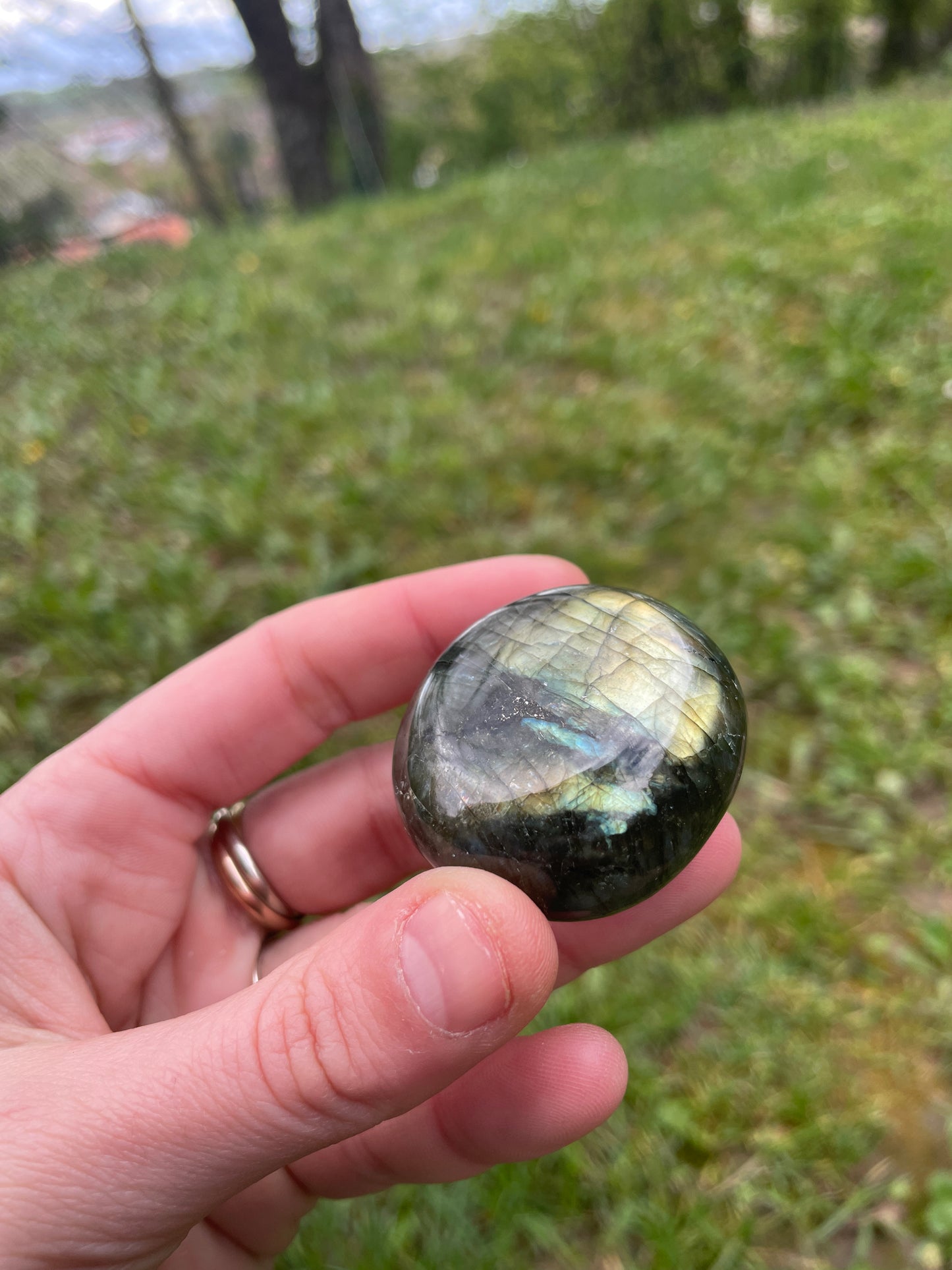 Galet en Labradorite