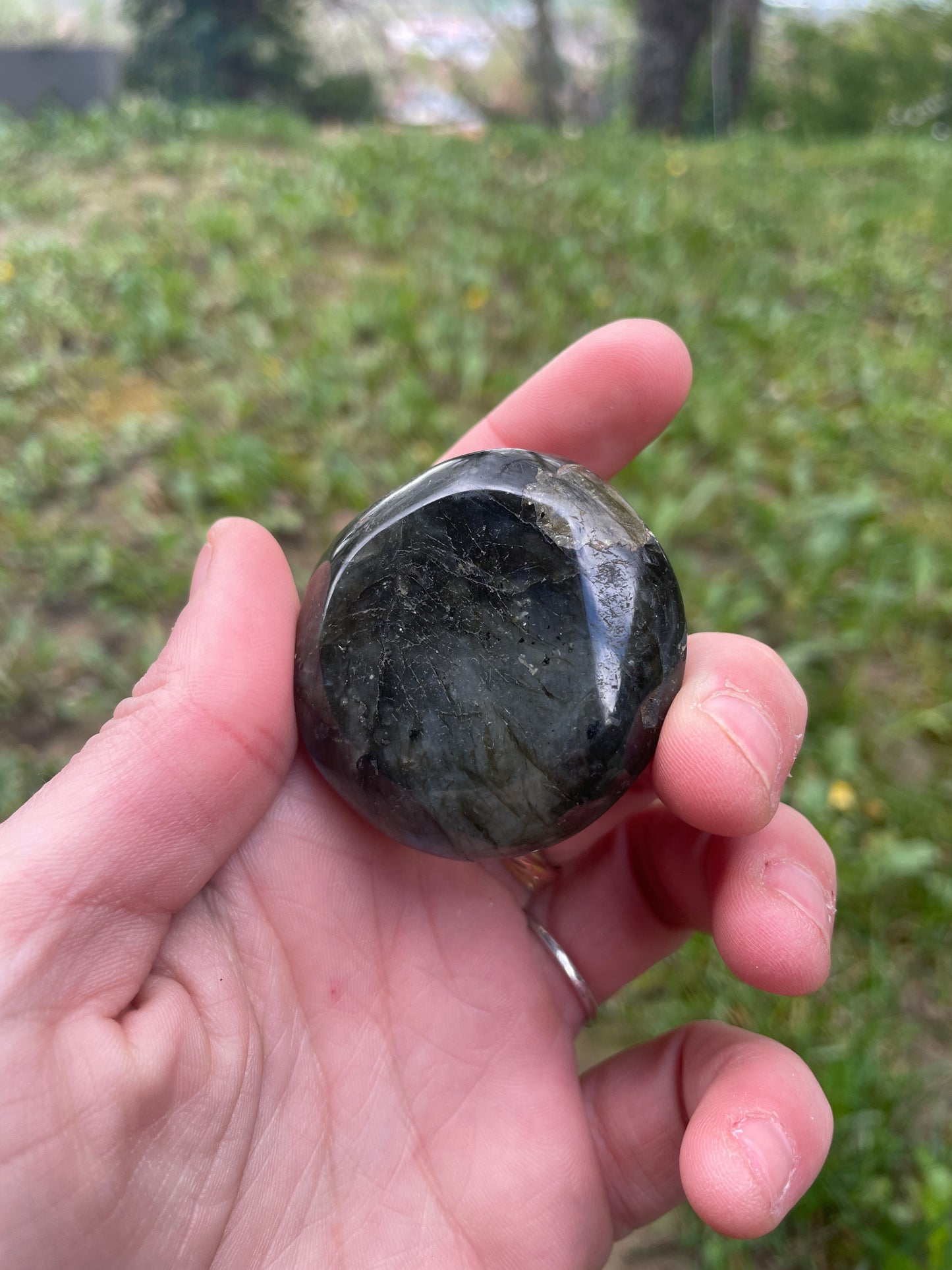 Galet en Labradorite