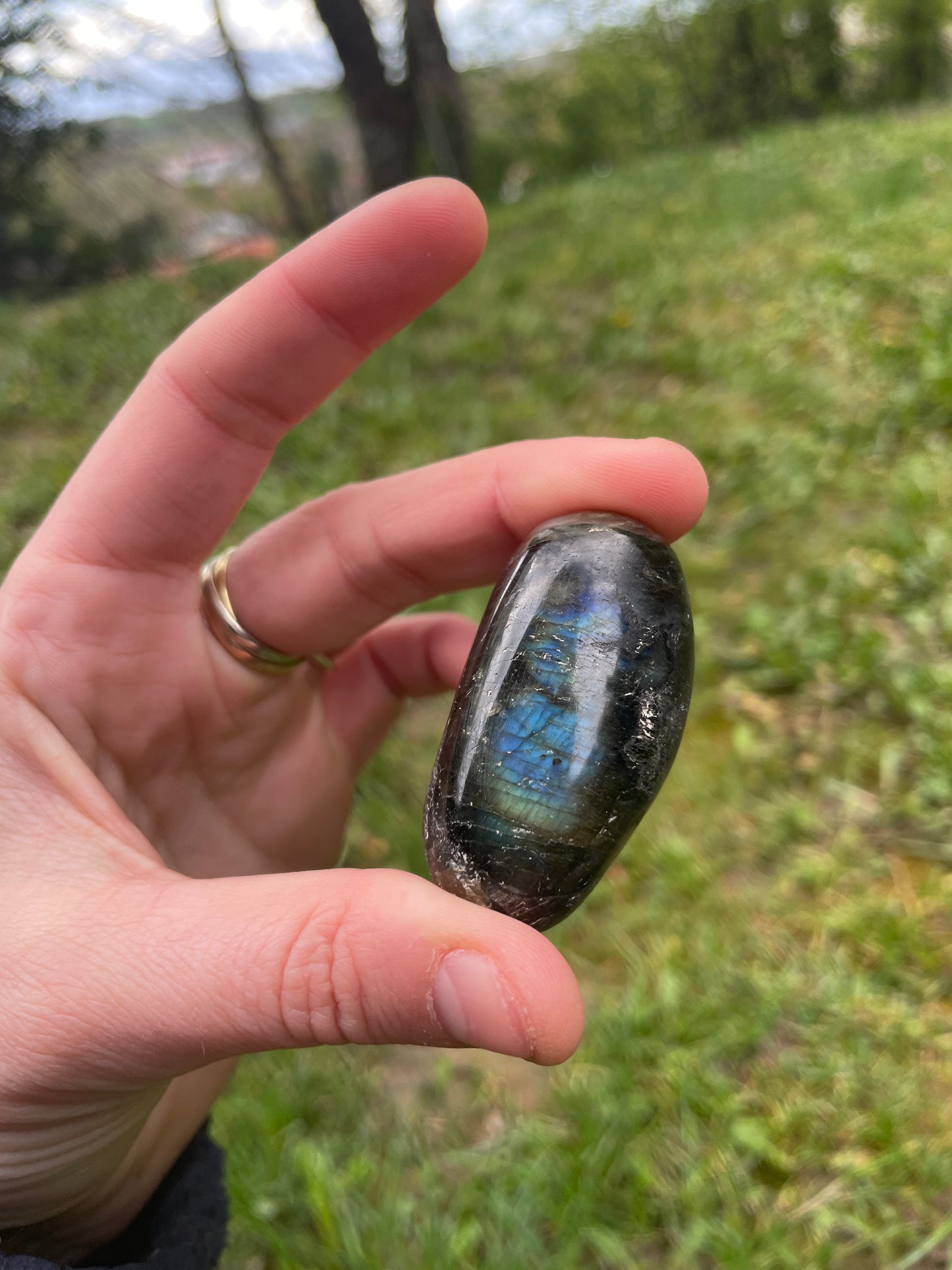 Galet en Labradorite