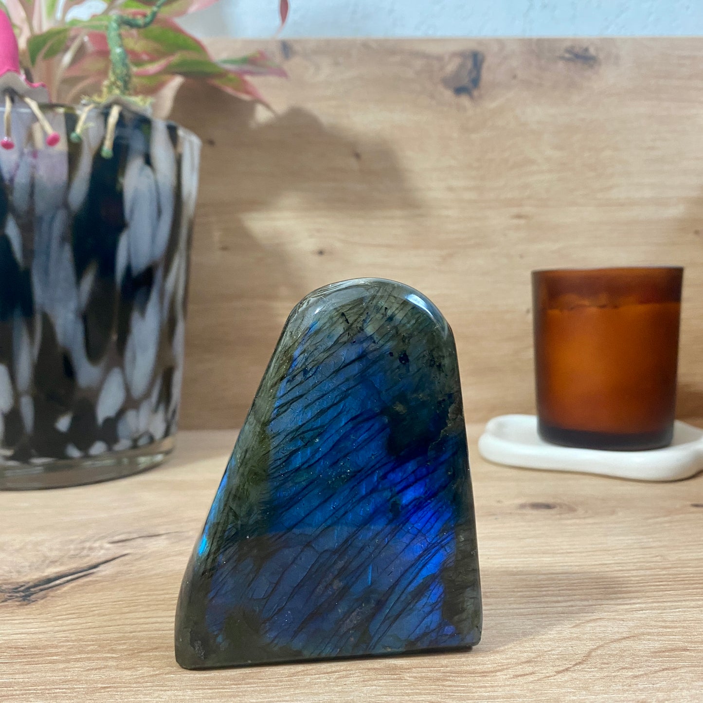 Forme Libre de Labradorite Polie - 403,60 grammes