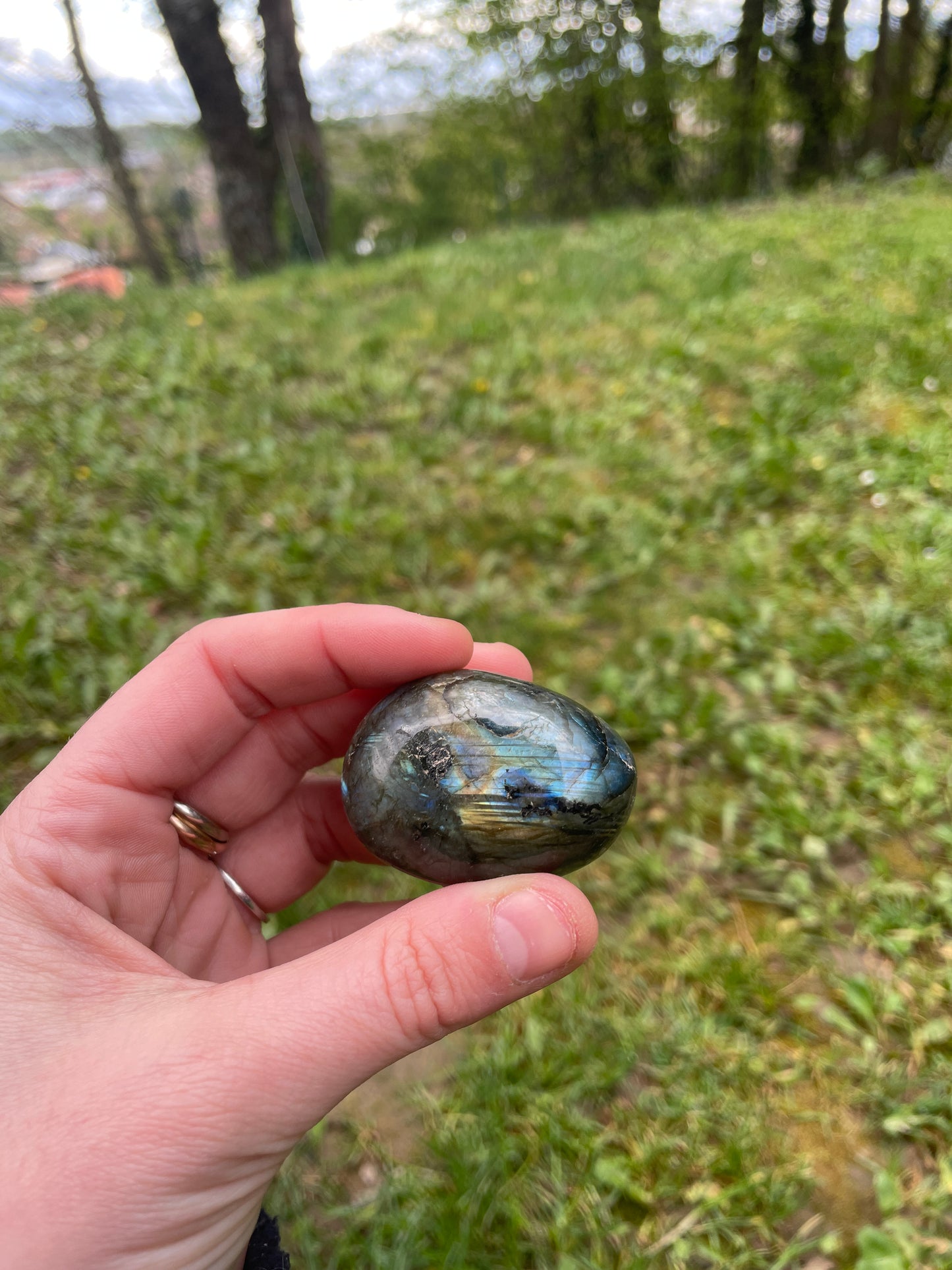 Galet en Labradorite