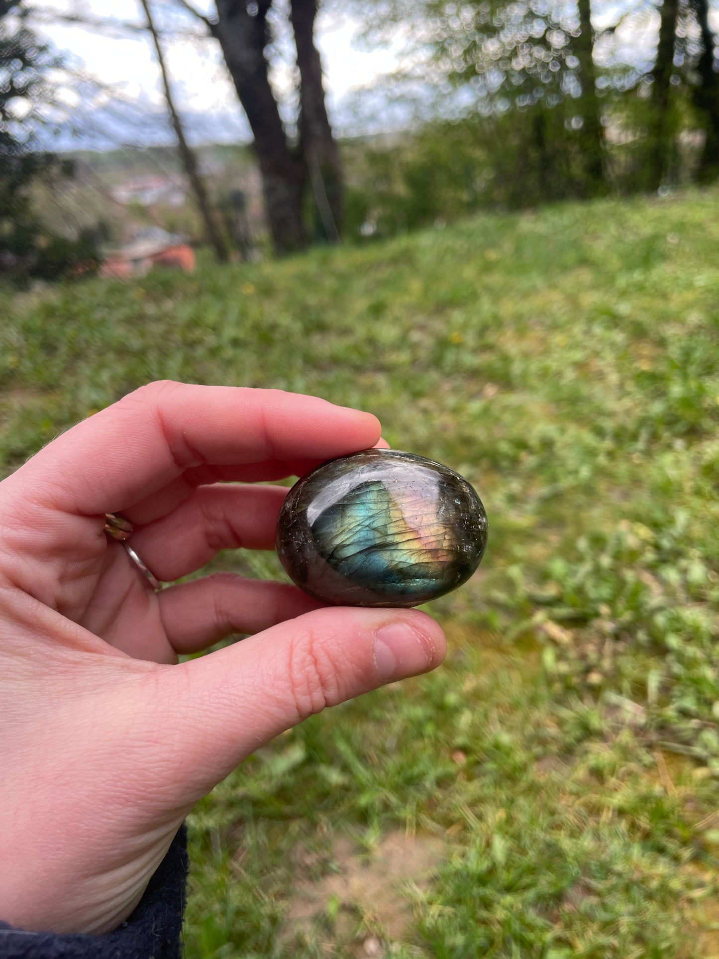 Galet en Labradorite