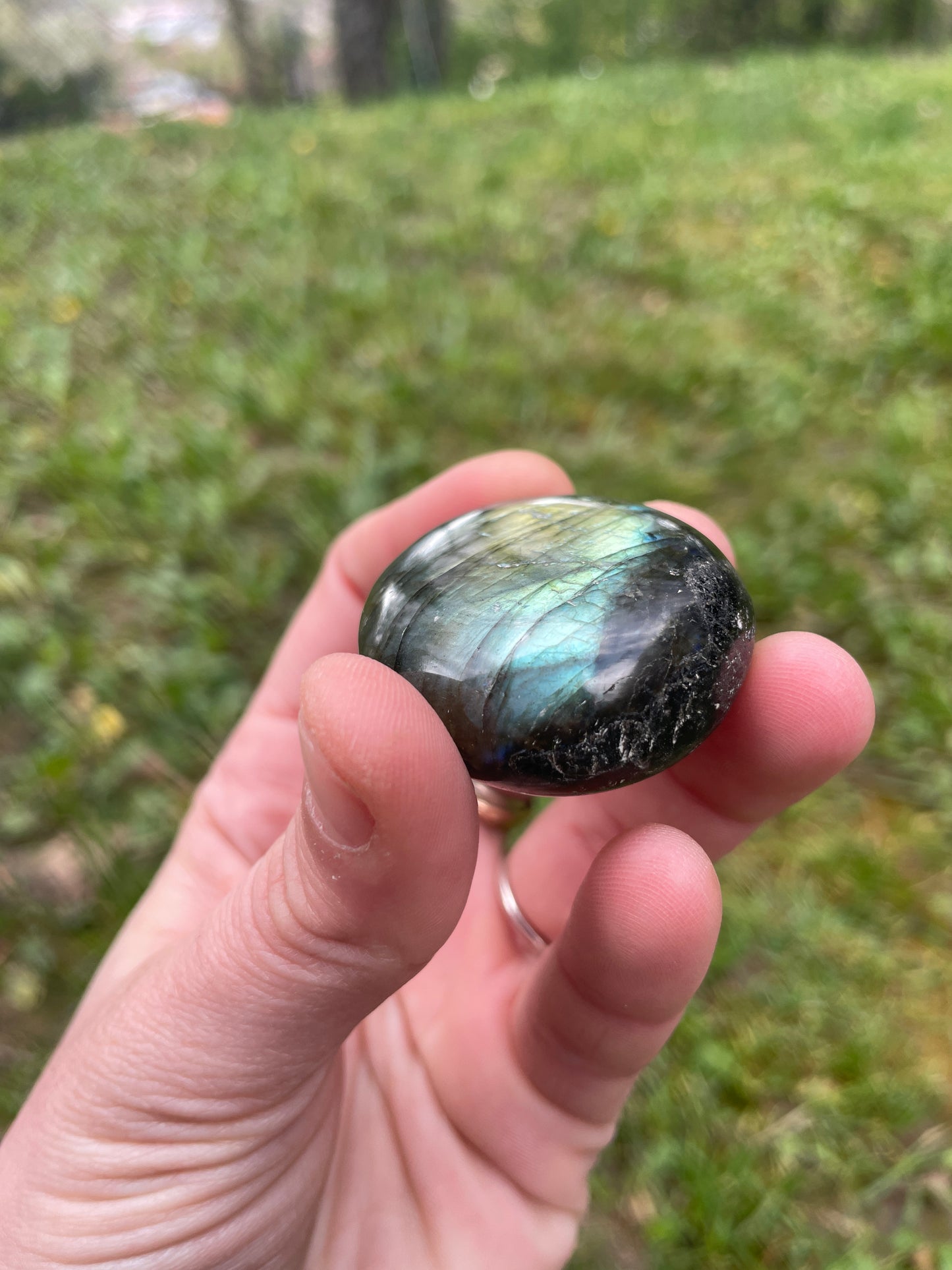 Galet en Labradorite
