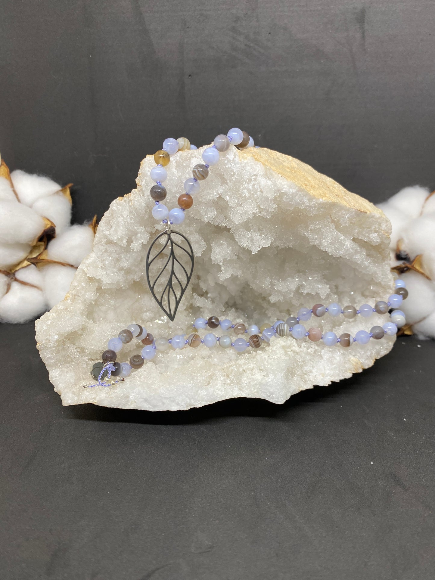 Calcedonia Azul y Ágata Botswana Mala