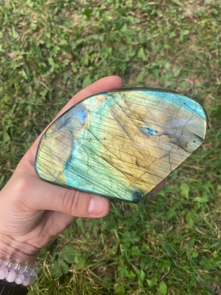 Free Form of Polished Labradorite - 558 grams
