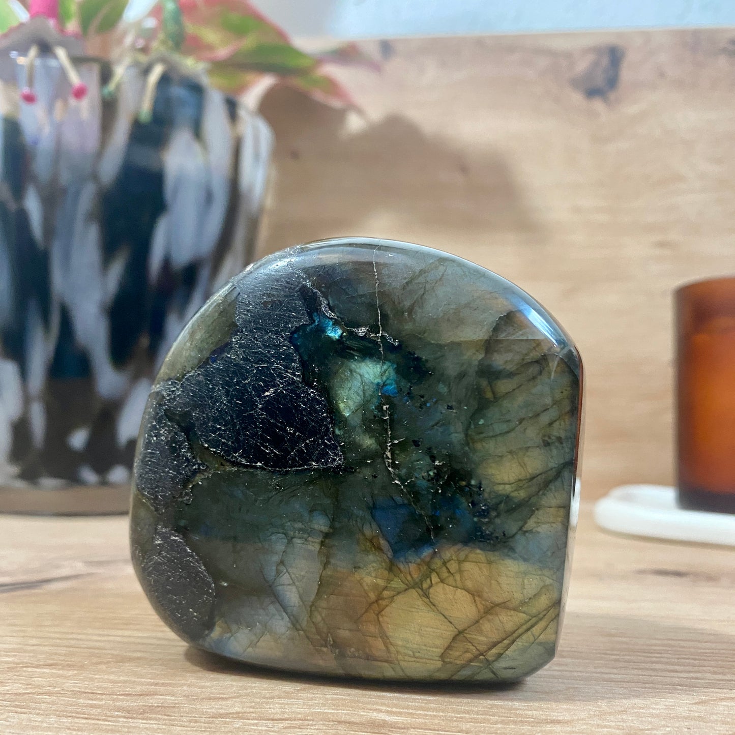 Forme Libre de Labradorite Polie - 388,40 grammes