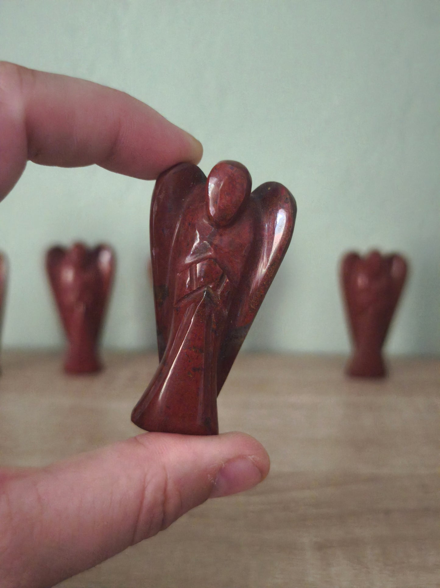 Ange en Jaspe Rouge - Ange Gardien d'Ancrage, Force Intérieure & Protection Divine