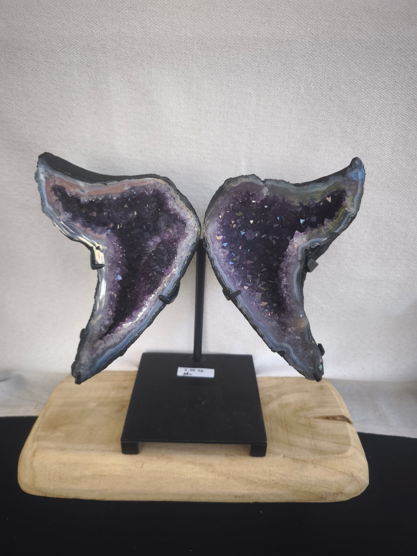 Papillon en Druse d'Améthyste et Agate sur Socle - 2,40 kg (Pièce Unique)